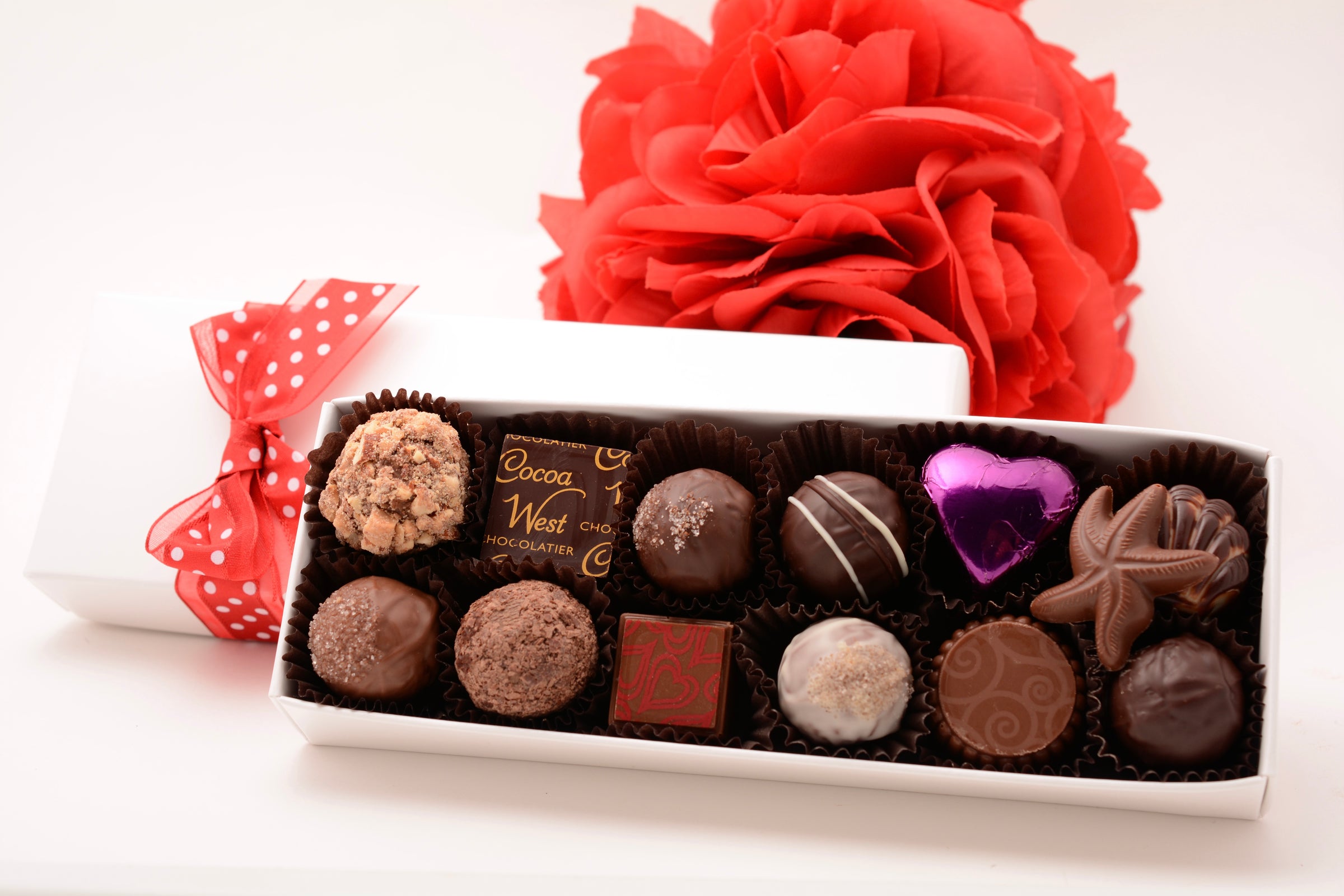 Valentine's Truffle Collection Medium White