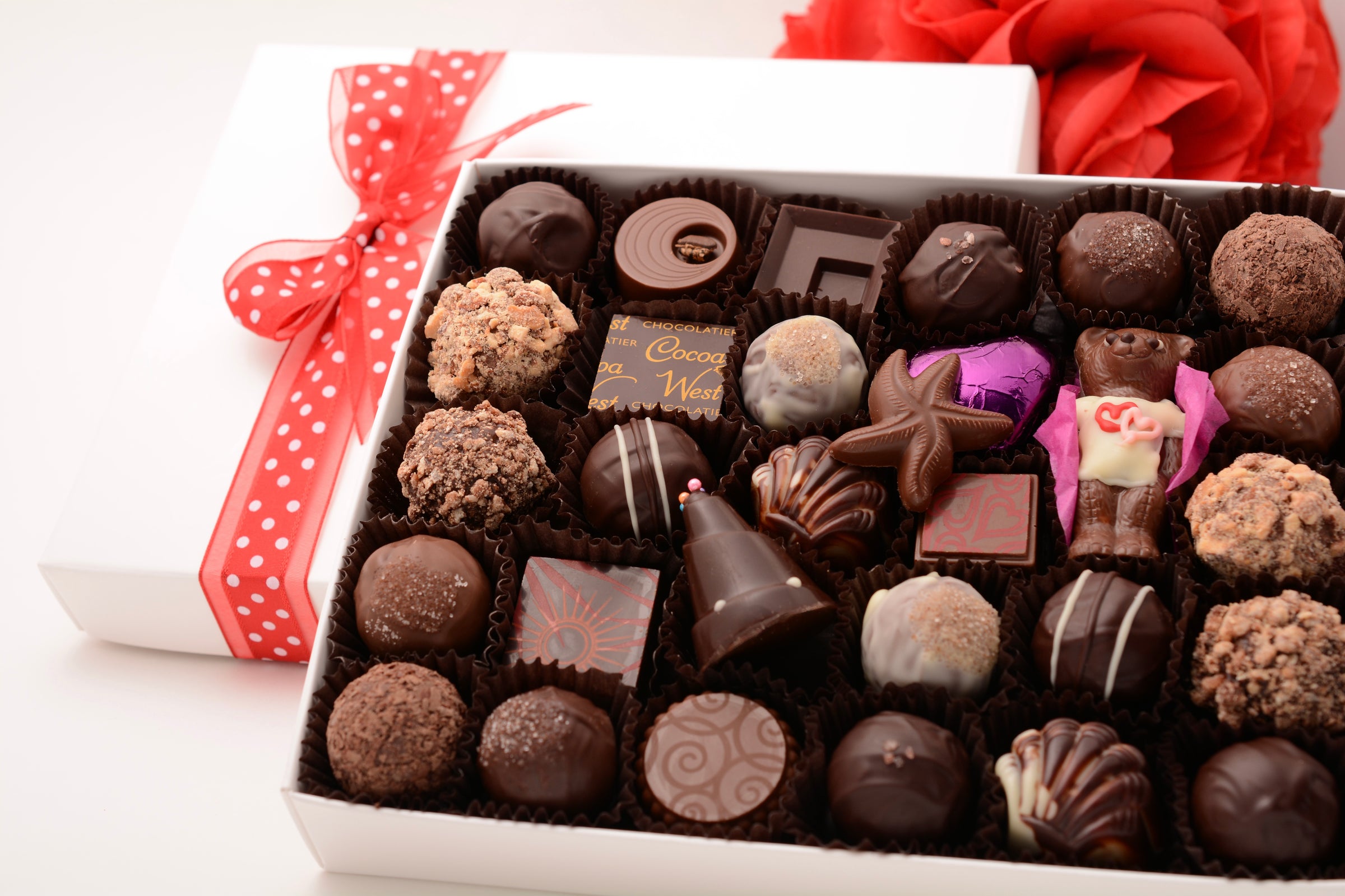 Valentine's Truffle Collection Large White